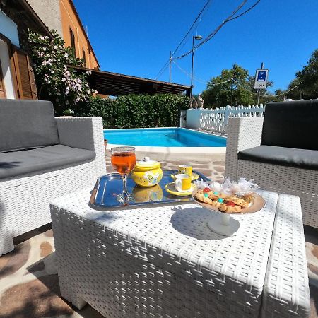 Villa Sari Affitta Camere Ла Калета Екстериор снимка