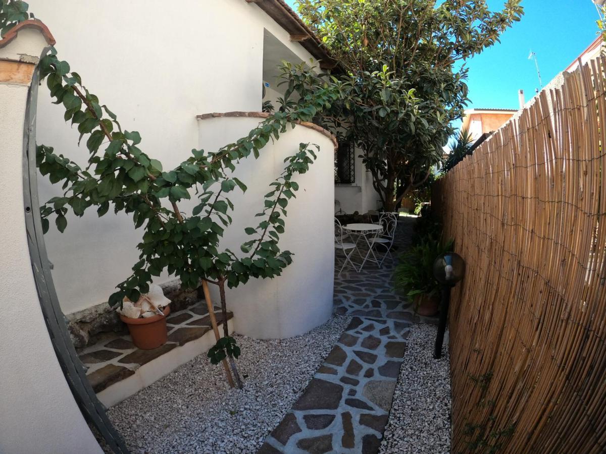 Villa Sari Affitta Camere Ла Калета Екстериор снимка